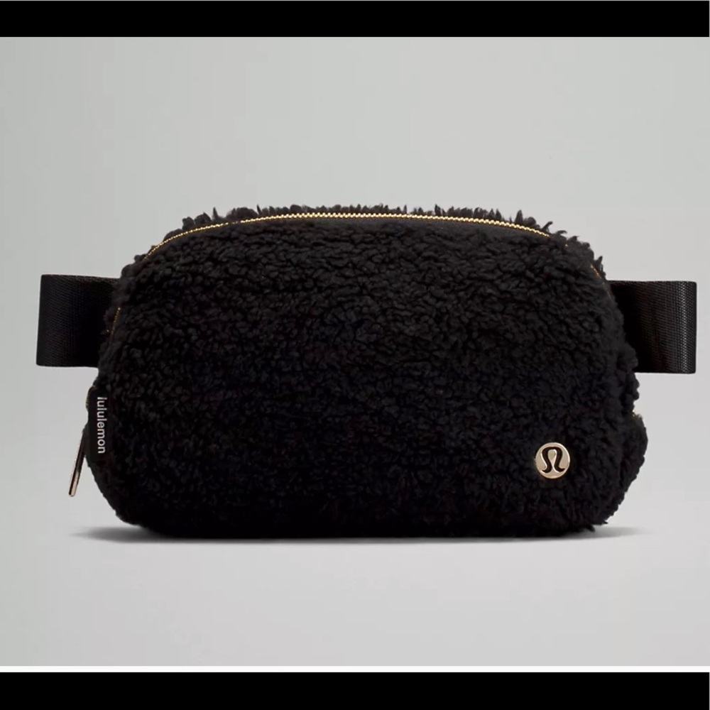 Everywhere Belt Bag *Fleece